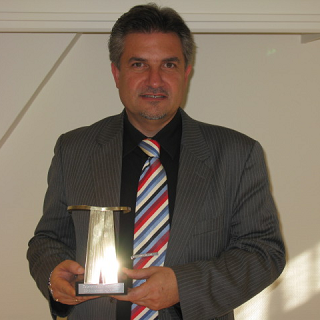 Syria Amsterdam Dean's Award presented to Al-Hassani